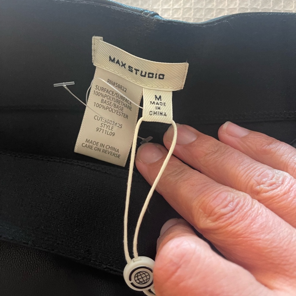 Max Studio faux leather leggings NWT - Picture 5 of 5